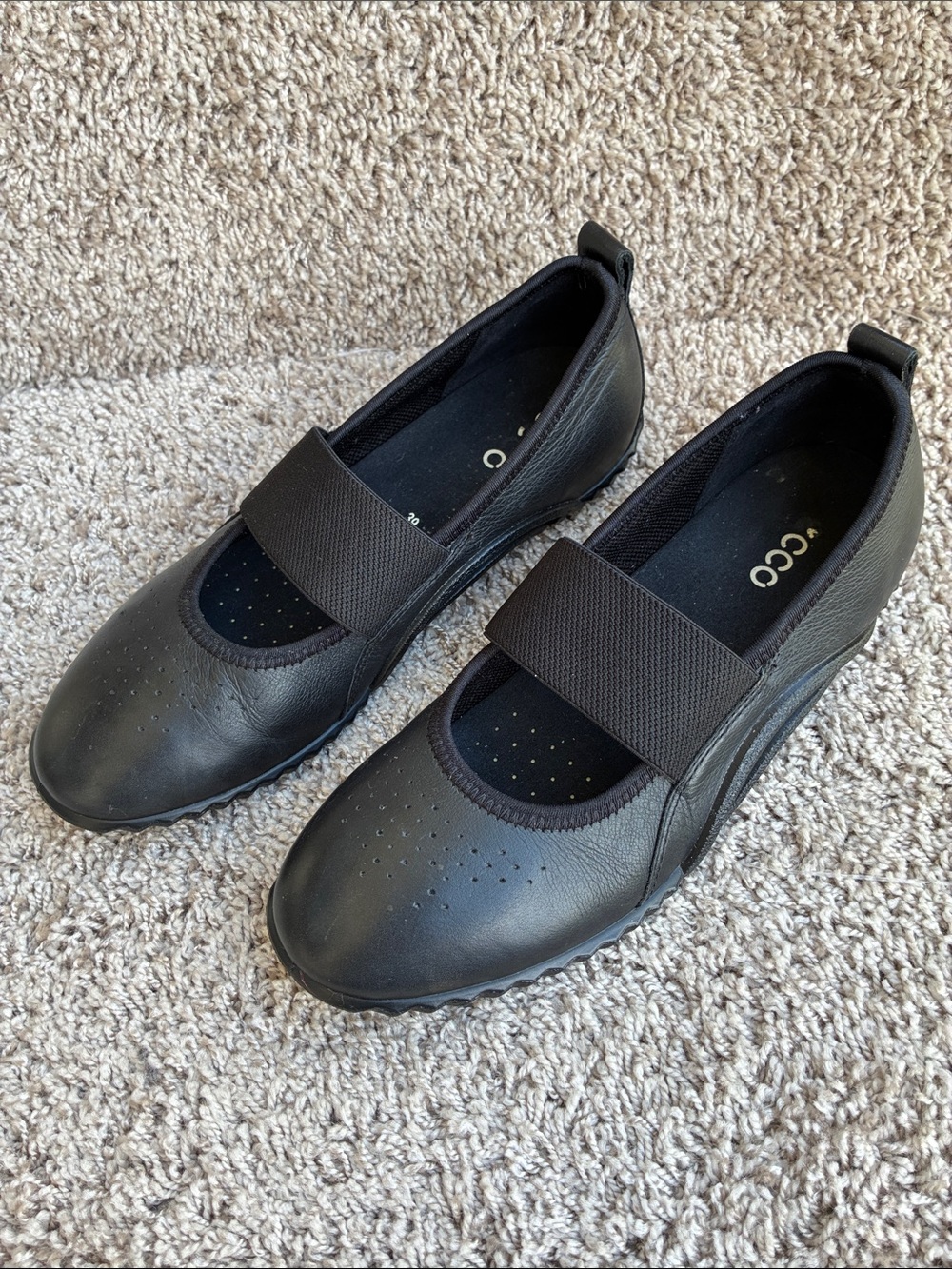 Ecco Women's Black Mary Jane Elastic-Strap Flats size 39 EU 8-8.5 US